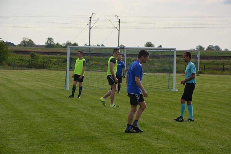 jubileusz V lecia szkółki piłkarskiej GOKSir w Lipcach Reymontowskich 21 maja 22